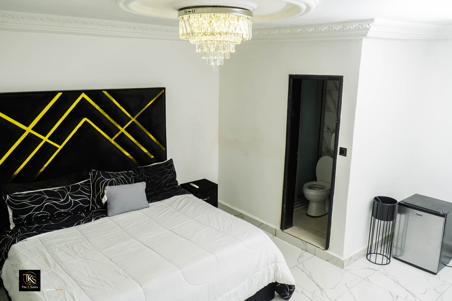 Bedroom with en-suite bathroom